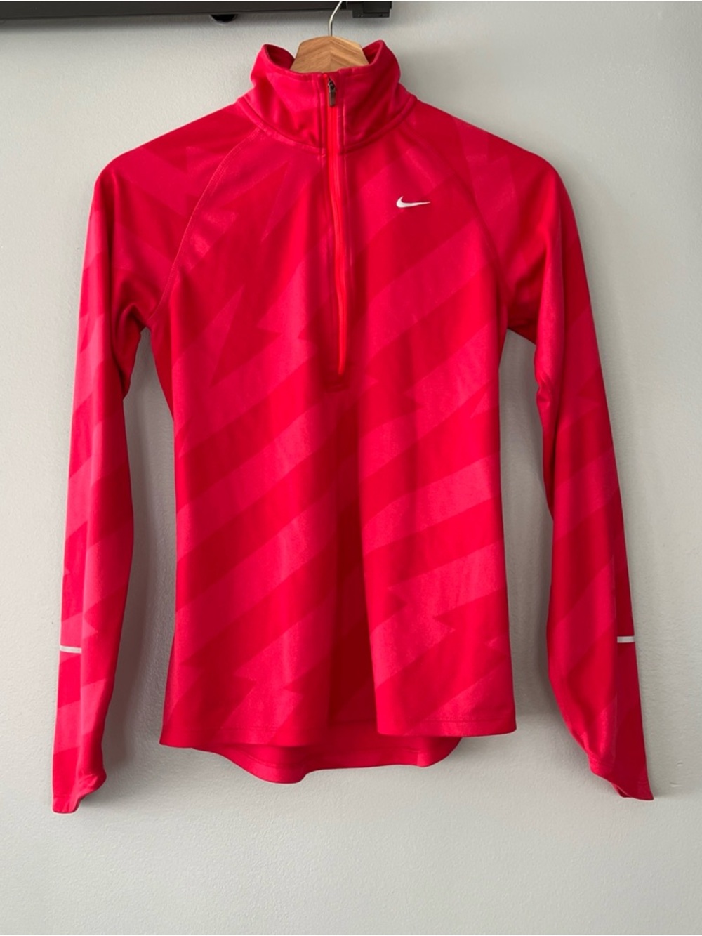 NIKE Women’s Small Dri Fit 1/2 Zip Red Element Running Sweatshirt Shirt Top